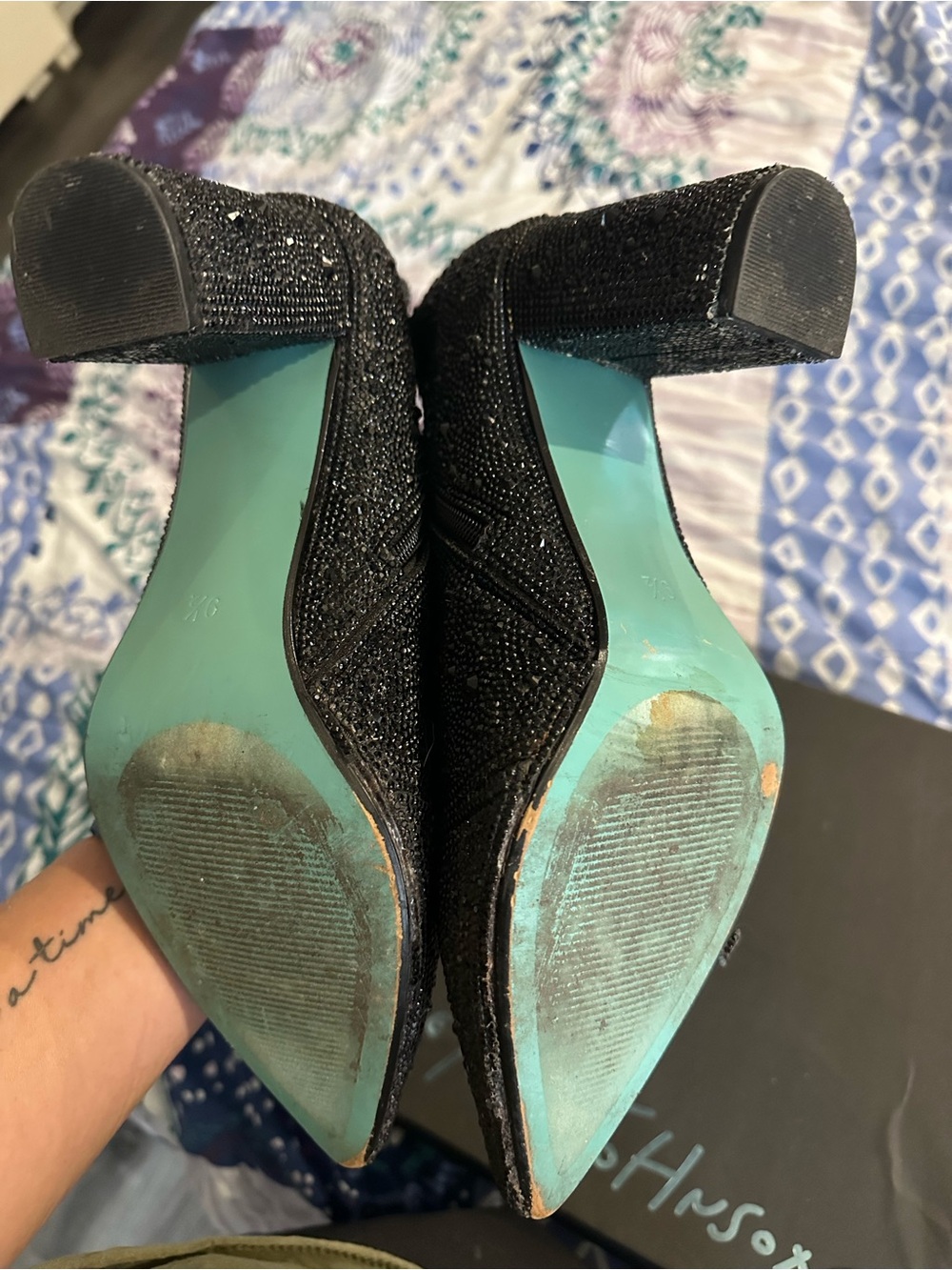 Betsey Johnson Black Sparkle Pointed Toe Ankle Boots - Picture 4 of 9